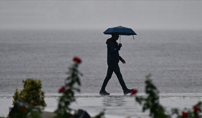 İzmir'de öğleden sonra kuvvetli sağanak bekleniyor