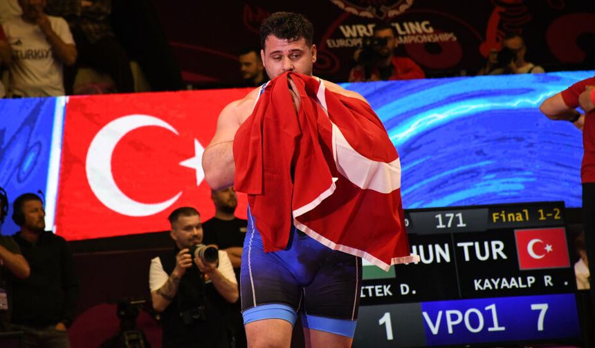 Rıza Kayaalp tarihe geçti: 13. kez Avrupa Şampiyonu