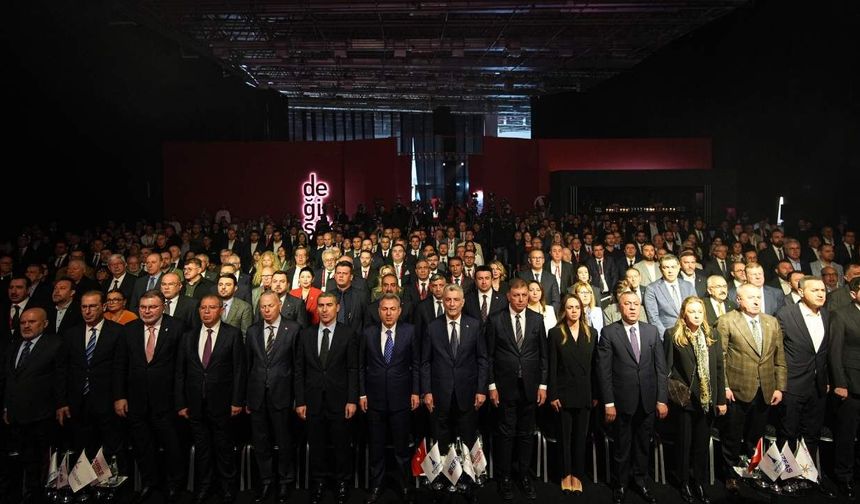 Ticaret Bakanı Bolat’tan İzmir’de enerji ve ihracat mesajı