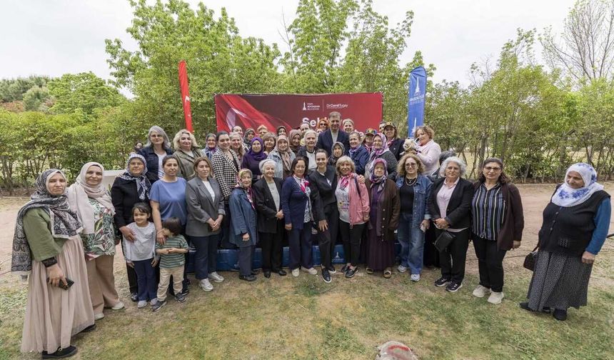 Başkan Tugay, şehit anneleriyle buluştu: “Size hizmet bizim için onur”