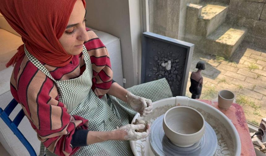 Geleneksel motifler seramikte yeniden yorumlandı