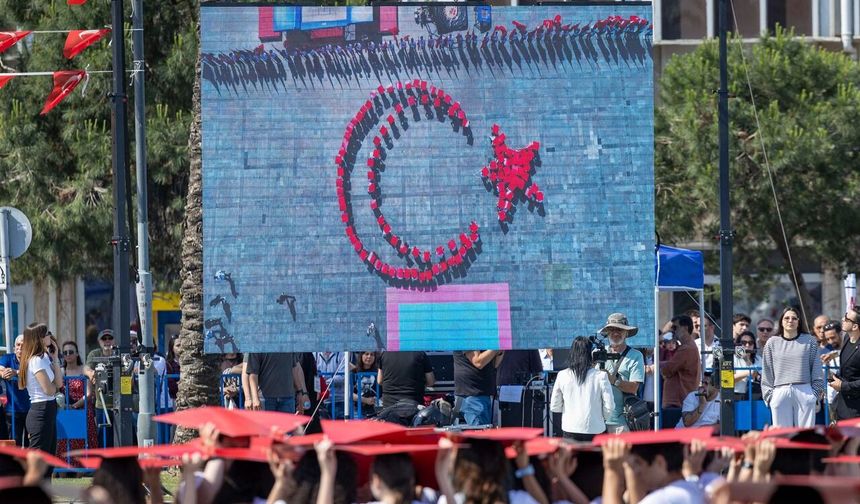 İzmir’de 19 Mayıs coşkusu: Her yer Türk bayrağı, her yer Atatürk!