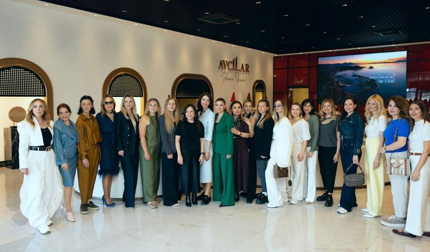 İzmir'de Avcılar, Anneler Günü’nde Kadınları Soho projesinde ağırladı