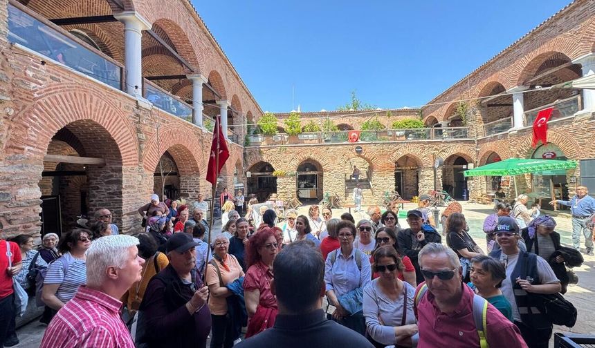 İzmir’de emeklilere özel ücretsiz gezi programı