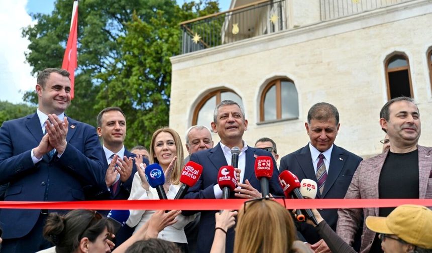 Özel, Bornova’da açılışlara katıldı: "Ömer Eşki Bornova’ya çağ atlatıyor"