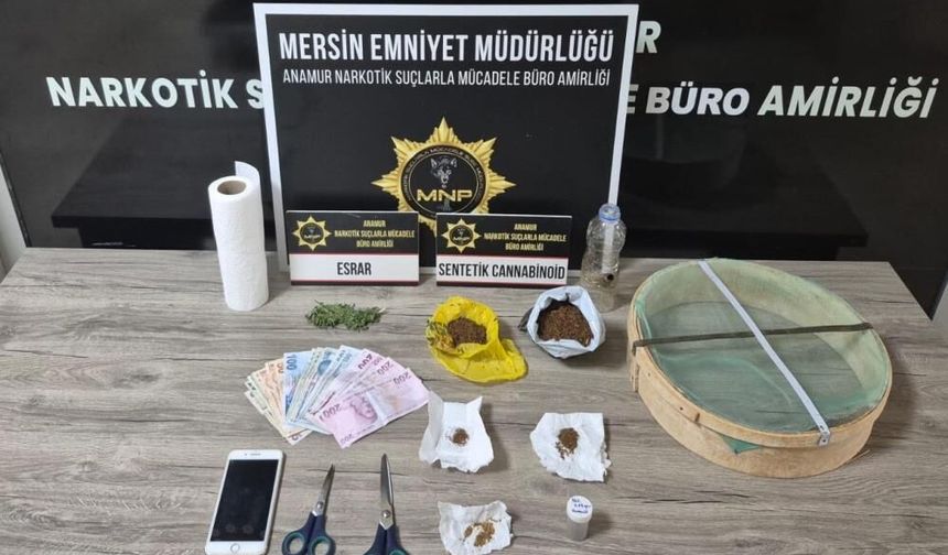 Zehir tacirine darbe: Çok sayıda madde ele geçirildi!
