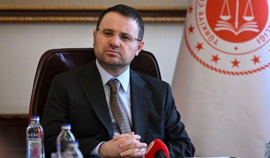 Akın Gürlek duyurdu: 8 ilde 25 şirkete 'şeker' operasyonu