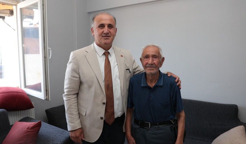 Başkan Kaya'dan şehit babalarına anlamlı ziyaret