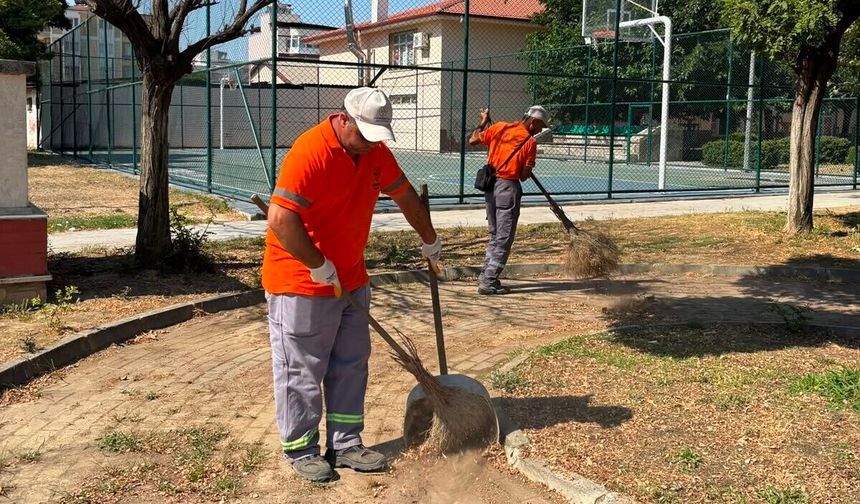 Başkan Zencirci, işçilerin ikramiyelerini hesaplarına yatırdı