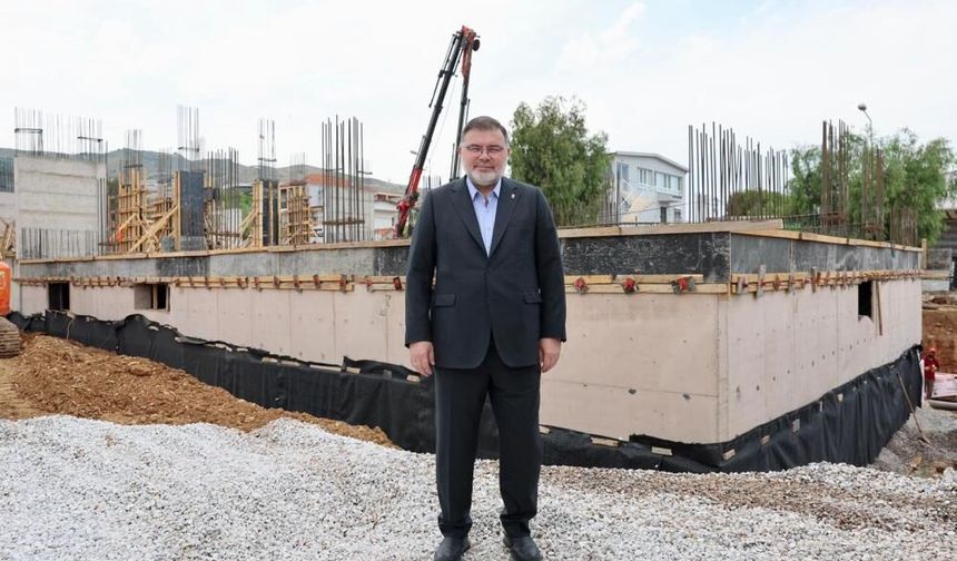 Bilal Saygılı’dan dikkat çeken mesajlar: “İzmir’in gündeminde hizmet olmalı”