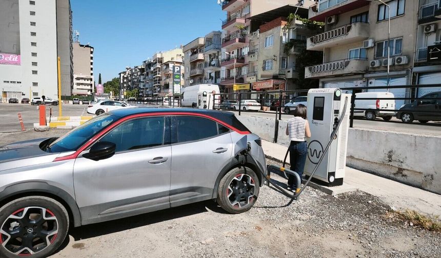 Efeler'de elektrikli araç şarj istasyonları hizmette