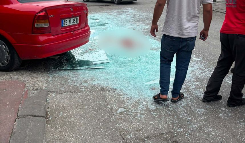İş kazası: Üzerine cam levha düşen 18 yaşındaki işçi hayatını kaybetti!