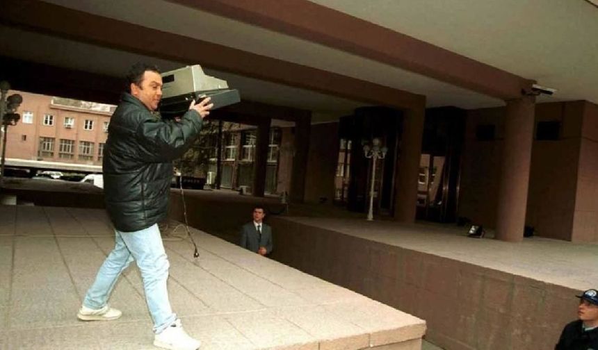 Türkiye'nin 2001 çöküşü ve hiç gelmeyen 300 milyon dolarlık kredi