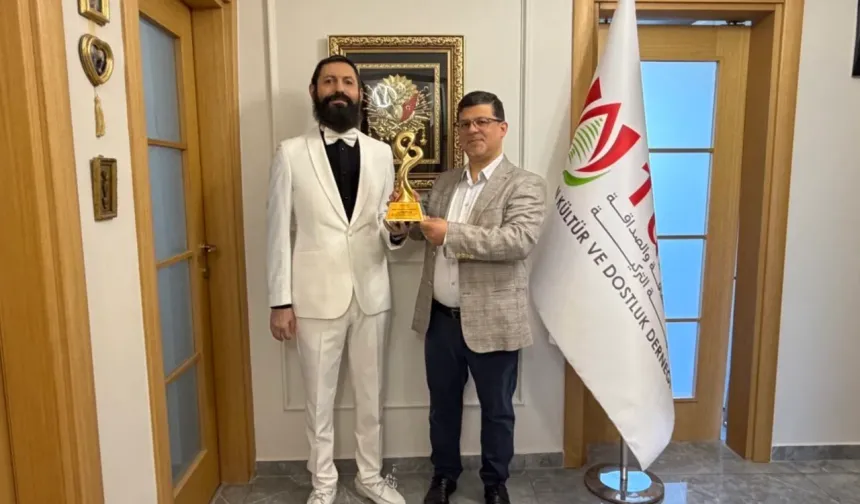 Akif Manaf'a Lübnan-Türkiye Barış Ödülü