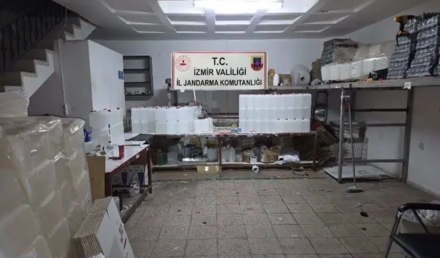 İzmir’de kaçak içki ve tütün operasyonu: 14 şüpheliye işlem uygulandı