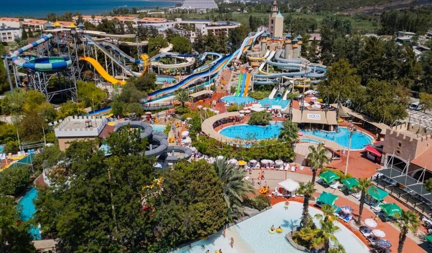 İzmir'in En Güzel Aquaparkları 2026