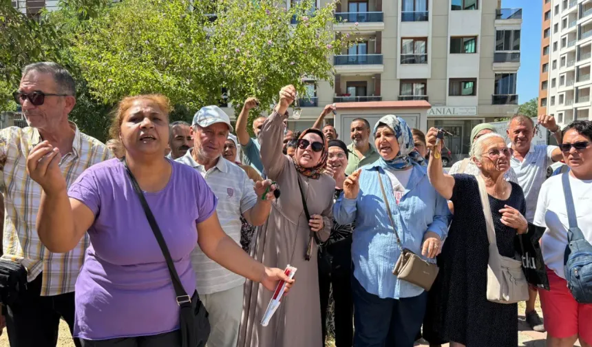 Örnekköy Kentsel Dönüşüm Projesi hak sahipleri şantiye önünde toplandı