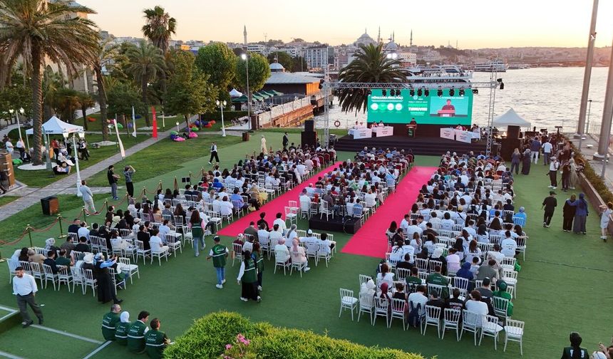 Yeşilay Liseler Arası Münazara Turnuvası'nda şampiyon belli oldu
