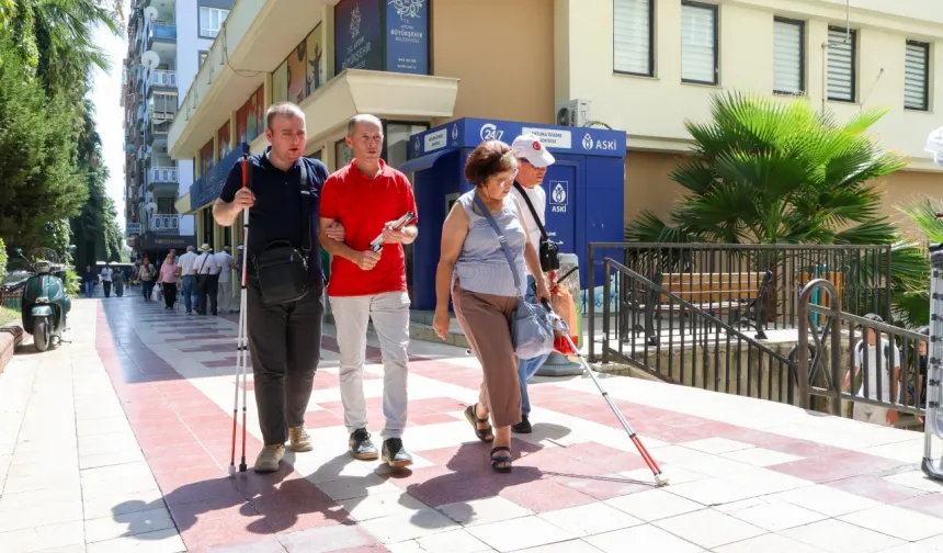 Aydın’da görme engelli vatandaşlara 500 beyaz baston desteği