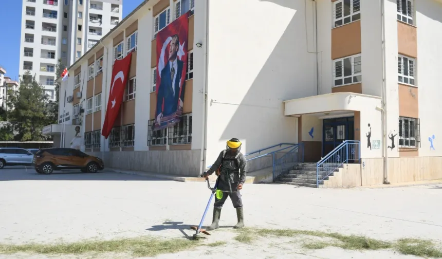 Ders zili çalmadan tamamlanacak: Kuşadası’nda ekipler sahada