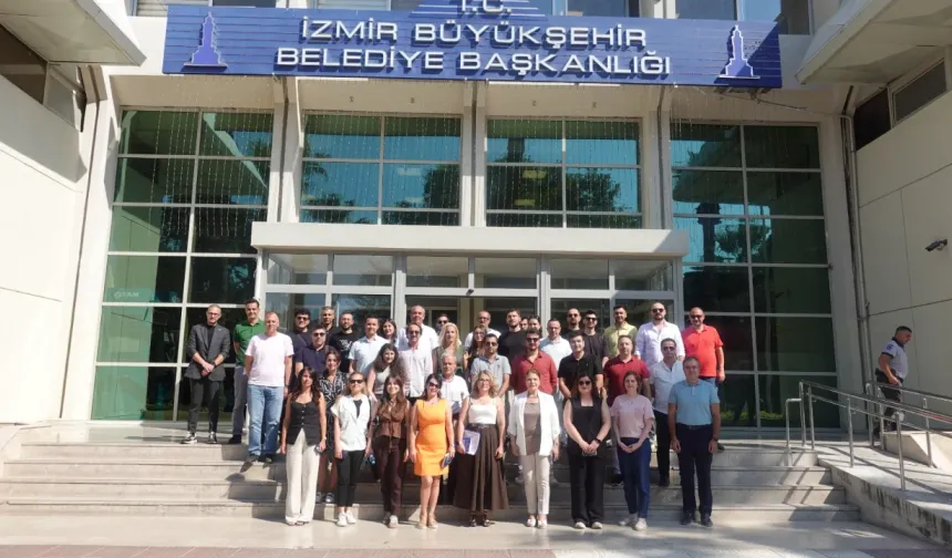 İzmir’in çatılarında güneş seferberliği
