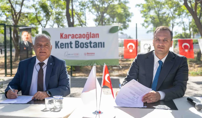 Bornova’da iki yeni kent bostanı üretime açıldı