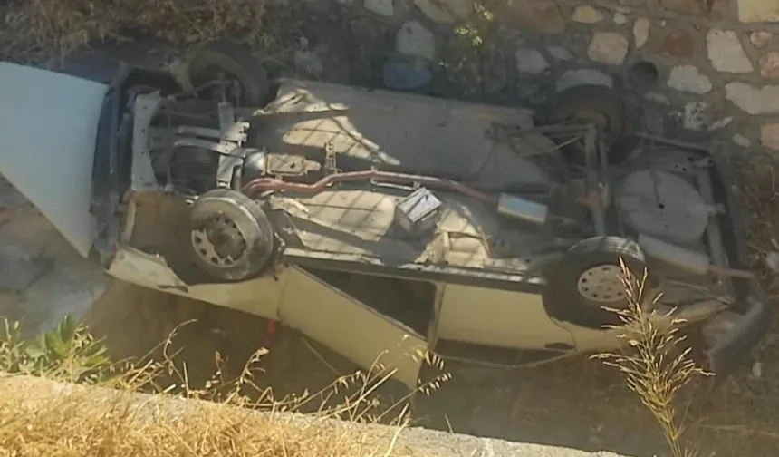 İzmir Bayındır'da çaldıkları otomobille dereye uçtular