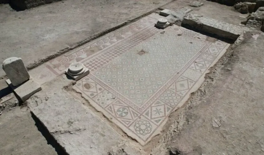 Kastamonu’da tarihi keşif: 105 metrekarelik mozaik bulundu