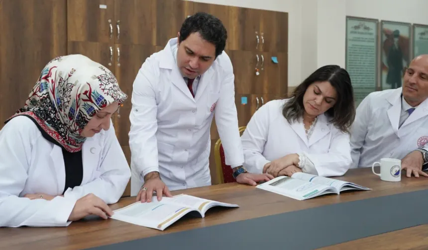 MEB kılavuzu yayımladı: Öğretmen önlüğü standartları belli oldu!