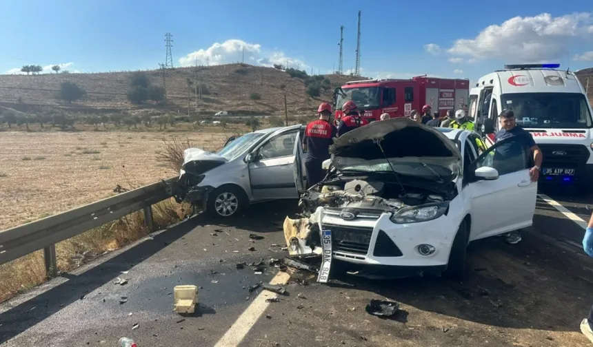 İzmir Ödemiş'te iki otomobilin çarpıştığı kazada 1'i çocuk 6 kişi yaralandı