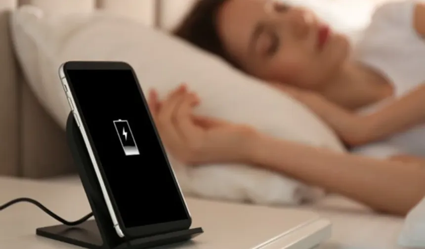 Telefonu gece boyunca şarjda bırakmak zararlı mı? Batarya sağlığı için kritik detaylar