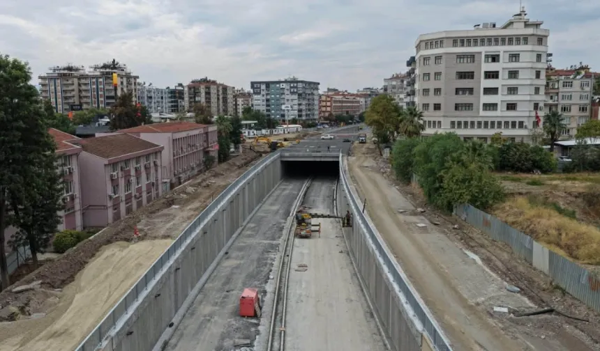 Çerçioğlu duyurdu: Yeni Dörtyol Köprülü Kavşağı'nda sona yaklaşılıyor
