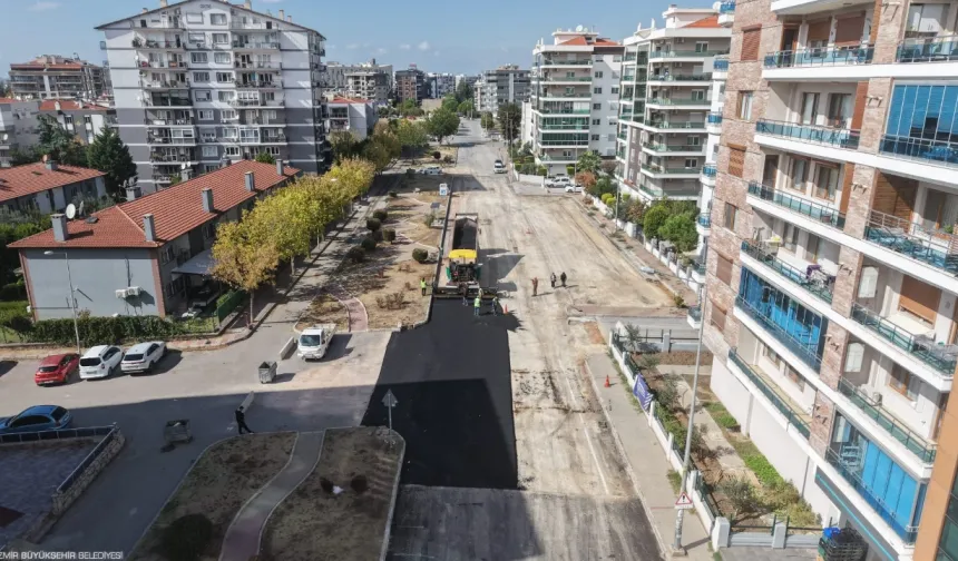 İzmir'de yoğun kullanılan güzergâhlara asfalt dokunuşu