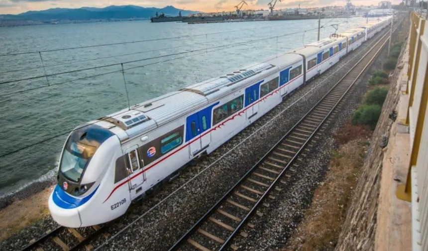 29 Ekim tarifesi belli oldu: İzmir'de İZBAN ücretsiz mi? ESHOT, İZDENİZ, METRO 29 Ekim'de ücretsiz mi olacak?
