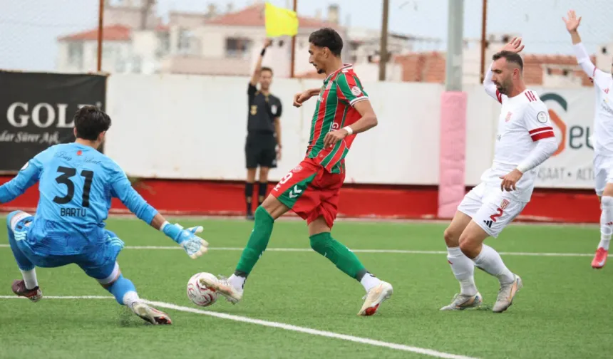 Karşıyaka'da golsüz beraberlik sonrası hakem tepkisi