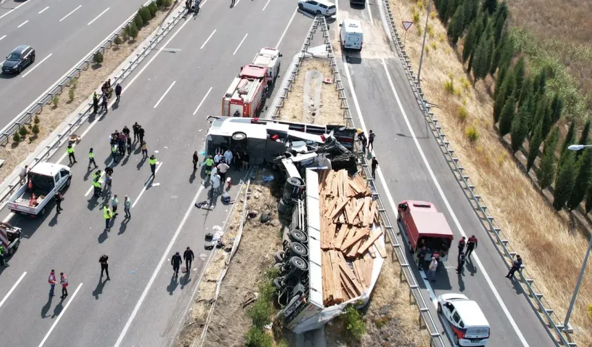 Manisa'daki otobüs faciasında son görüntüler ortaya çıktı