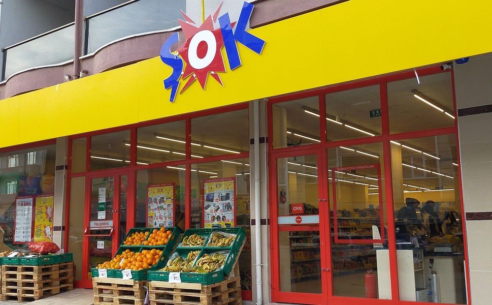 ŞOK aktüel 22-28 Nisan 2026 kataloğu: iPhone 17, akıllı saat, Playstation 5, drone, Samsung tablet