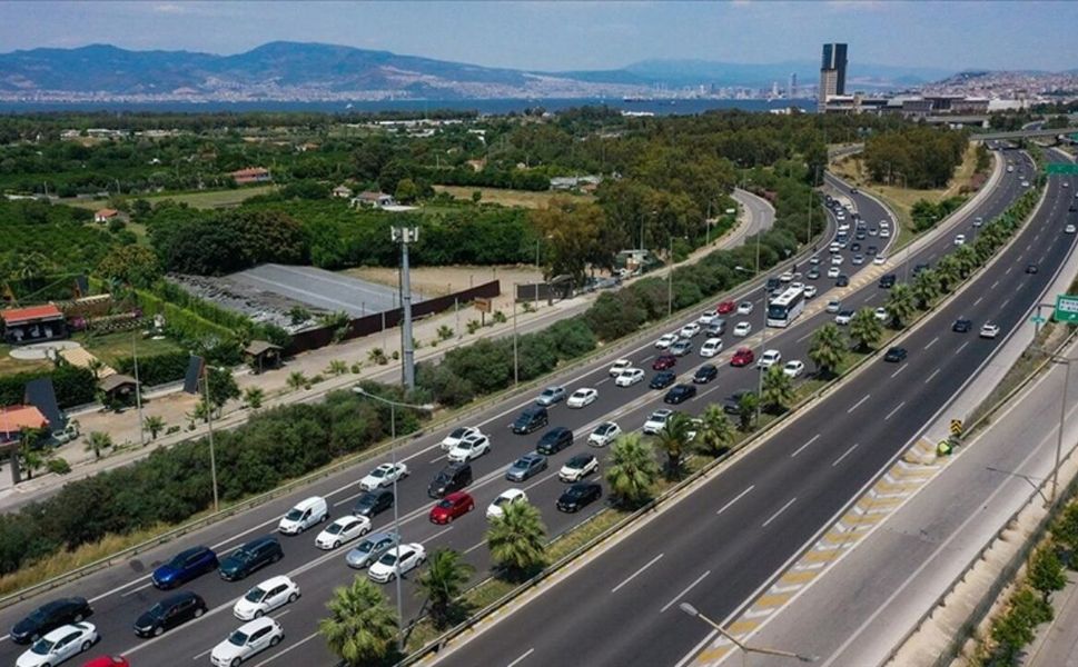 İzmir’de 3 otoyol için 30 yıllık özelleştirme kararı