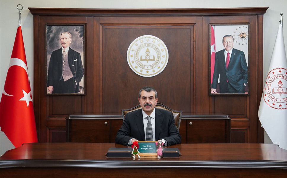 Bakan Tekin açıkladı: Okullarda ara tatil kaldırılacak mı?