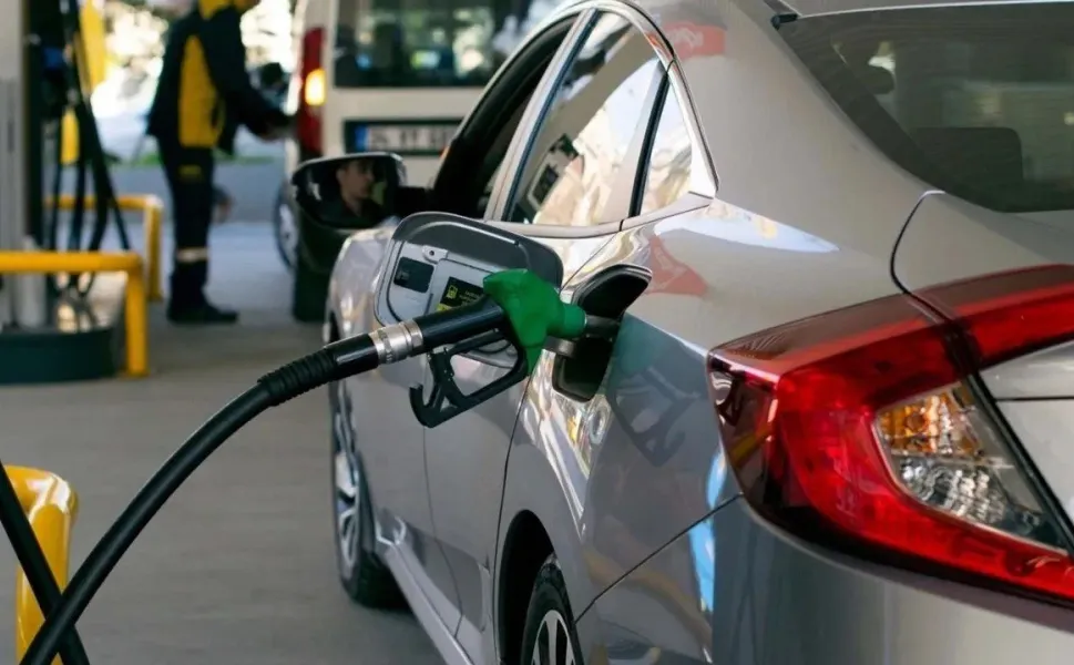Benzin ve motorine yeni zam kapıda! Fiyatlar uçtu