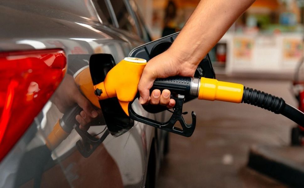 Motorinde devasa indirim geliyor, pompaya çok az yansıyacak!