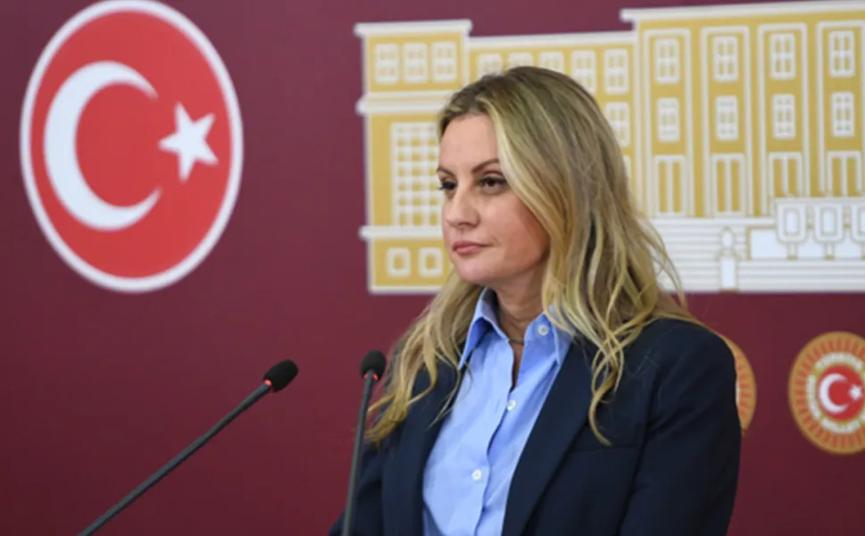 İzmir Milletvekili Seda Kaya Ösen, CHP’ye katılacak