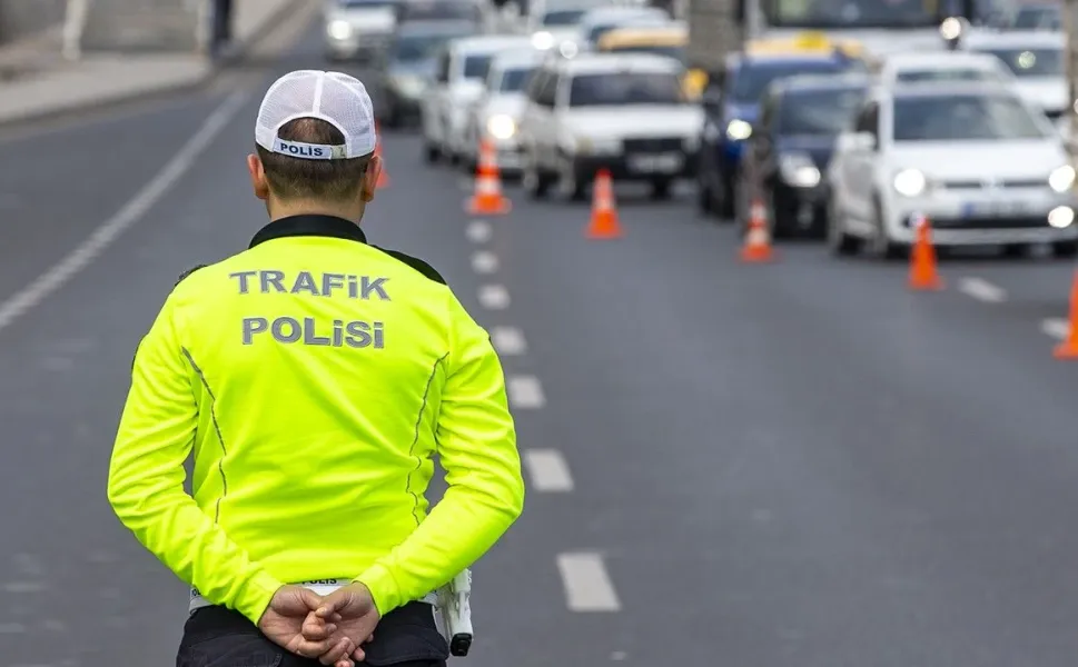 23 Nisan törenleri öncesi İzmir’de trafik düzenlemesi