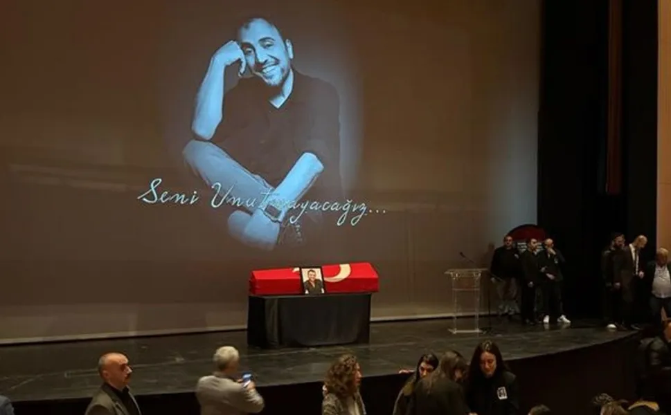 Sanat dünyası yasta! Oyuncu Şinasi Yurtsever son yolculuğuna uğurlanıyor