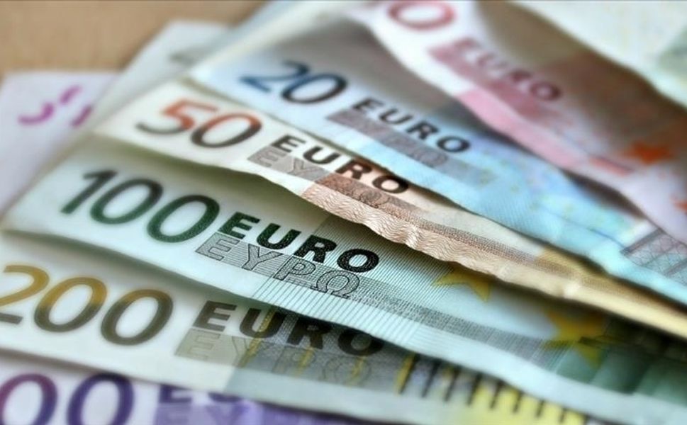 Tarih belli oldu: O ülke Euro'ya geçmeye hazırlanıyor!