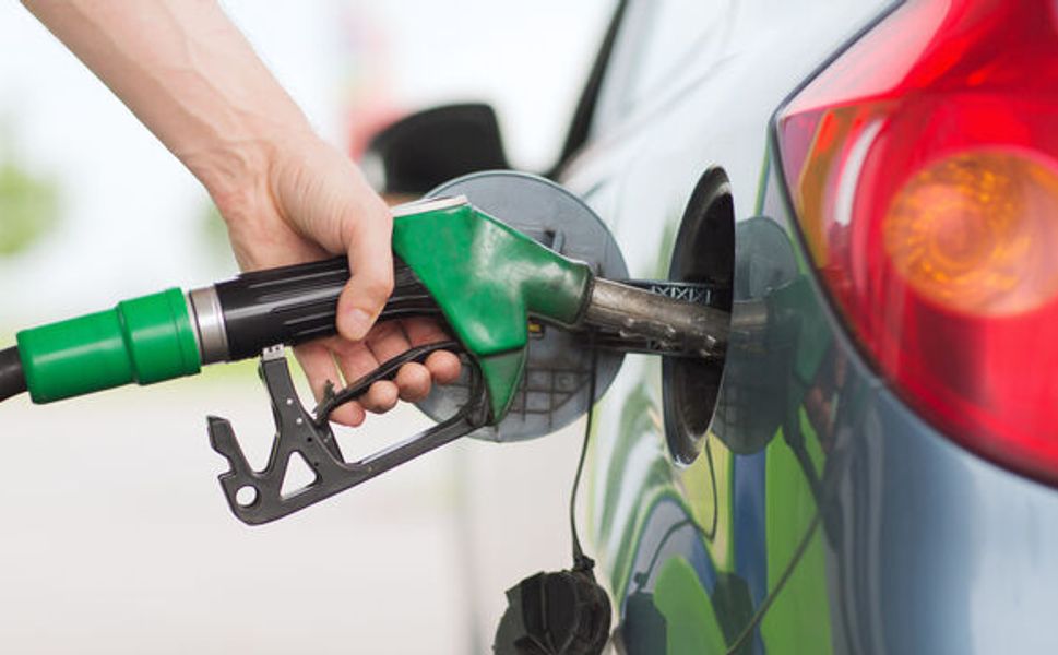 Akaryakıtta tabela değişti: Motorine indirim geldi!