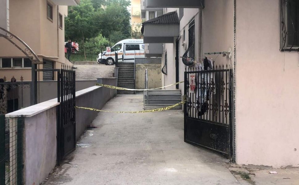 2 yaşındaki çocuk 5. kattan düşerek hayatını kaybetti