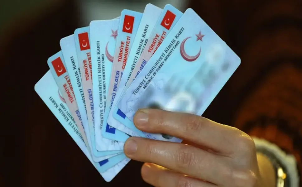 Sürücüler bu habere dikkat! Ehliyette yeni dönem: Artık o yaştakiler araba kullanamayacak!