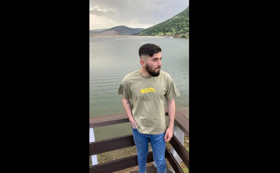 27 yaşındaki genç takla atan araçta hayatını kaybetti