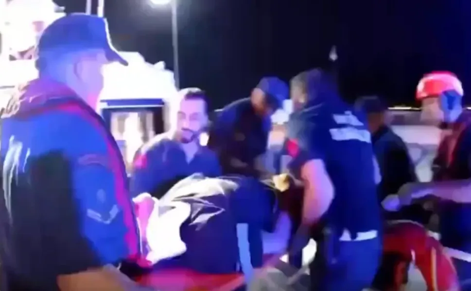 Bakan Yerlikaya açıkladı: Kocaeli’de kayalıklardan düşen kişi kurtarıldı